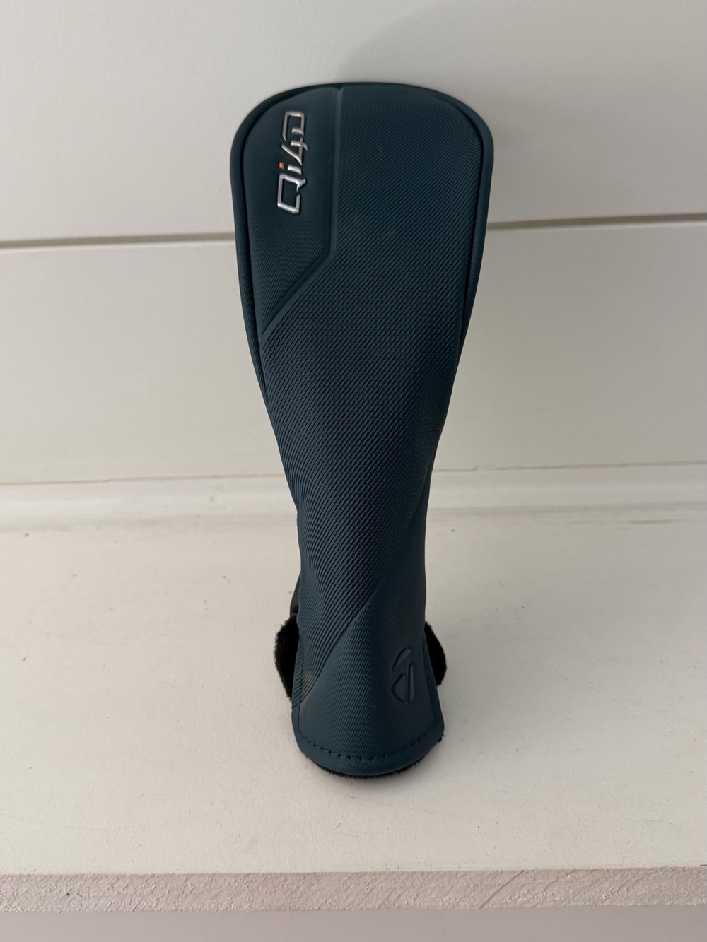 TaylorMade Navy Blue Qi4D Hybrid Headcover